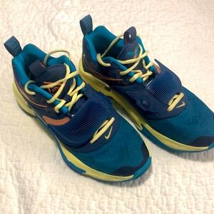 Mens Zoom Freak 3 NRG size 8